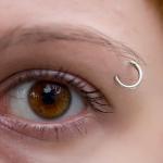 Welke wenkbrauwpiercing?